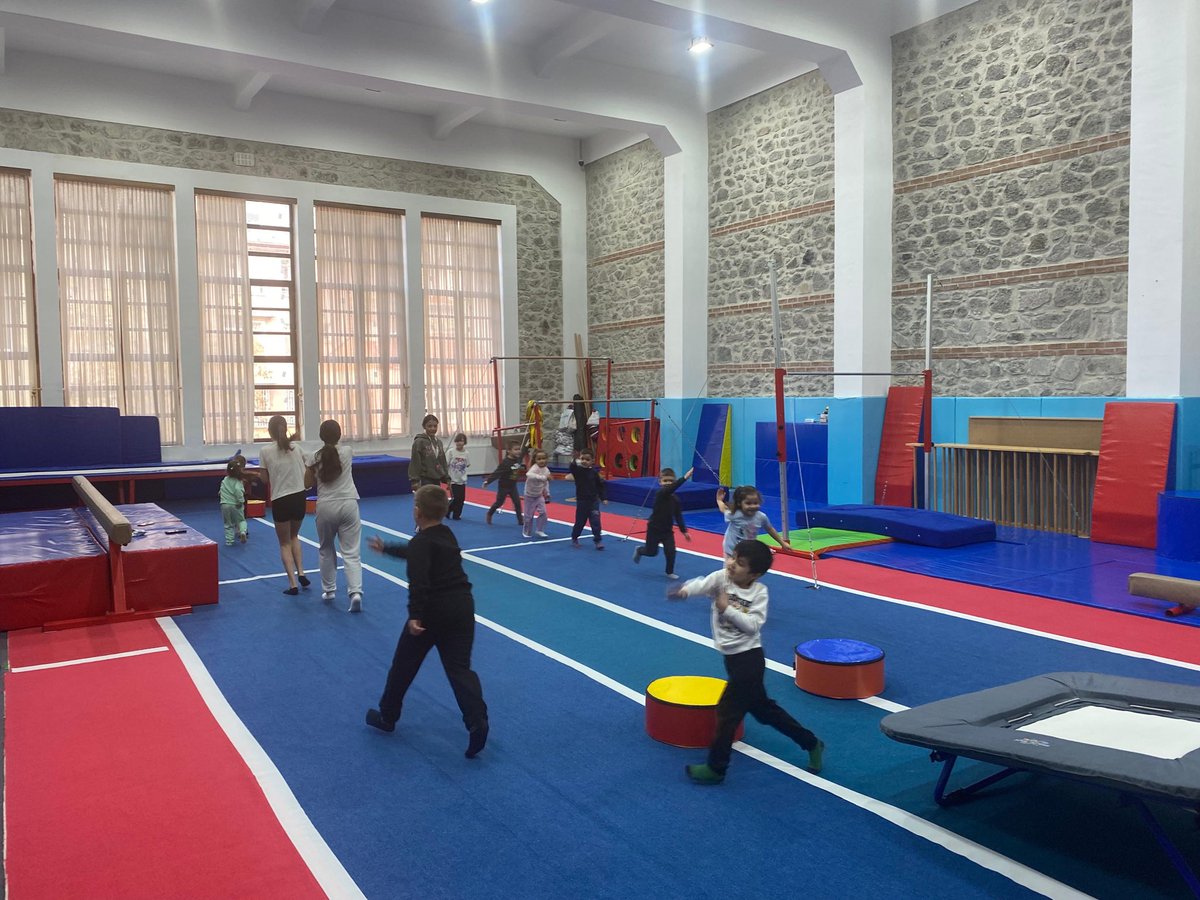Afyonkarahisar'da Minik Sporcular Cimnastikle Büyüyor