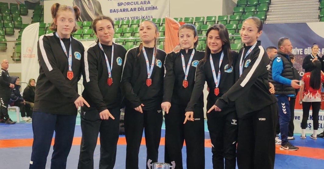 Taşoluk Belediye Spor Kulübü U17 Türkiye Şampiyonası'nda Fırtına Gibi Esti