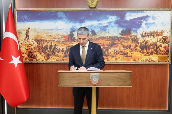 Afyonkarahisar Valisi Naci Aktaş, Garnizon Komutanı Tecimer'i Ziyaret Etti