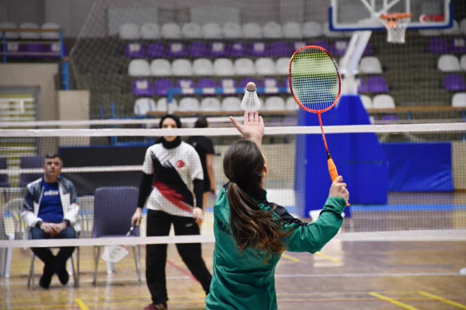 Afyonkarahisar'da Badminton Rüzgarı: Okul Sporları Yıldızlar Grup Müsabakaları Başladı