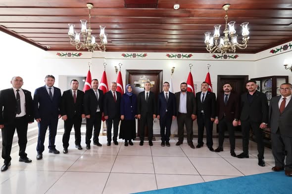 Afyonkarahisar Valisi Naci Aktaş, Yeni Görevdeki İlçe Yöneticileri ile Bir Araya Geldi