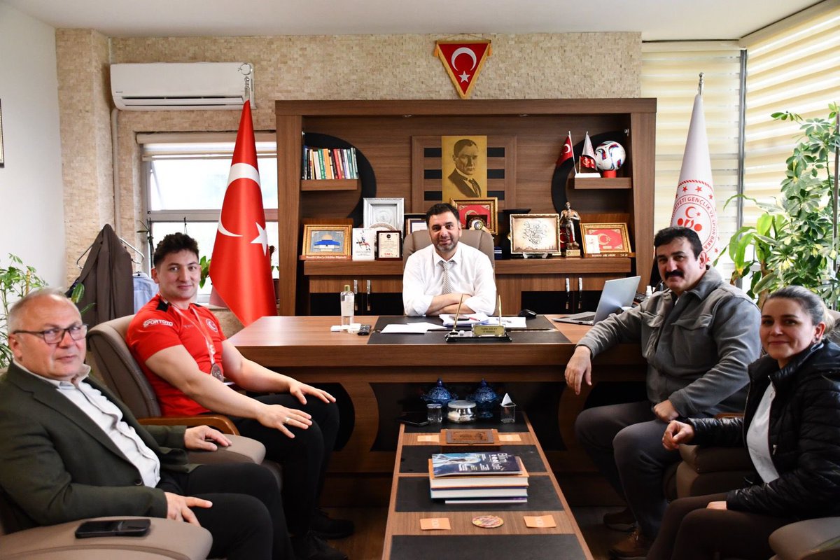 Afyonkarahisar'da Milli Bilek Güreşçi ve Antrenörlerinin Ziyareti