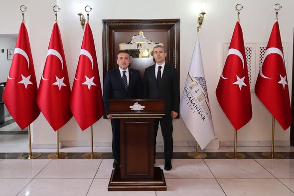 Bilecik Valisi Sözer, Afyonkarahisar'da Vali Aktaş'ı Ziyaret Etti