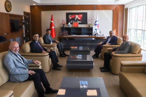 AK Parti Afyonkarahisar Heyeti İl Genel Sekreteri İhsan Ayrancı'yı Ziyaret Etti