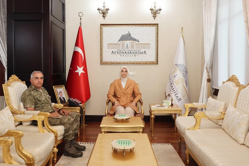 Afyonkarahisar Valisi, İkmal ve Garnizon Komutanı ile Bir Araya Geldi