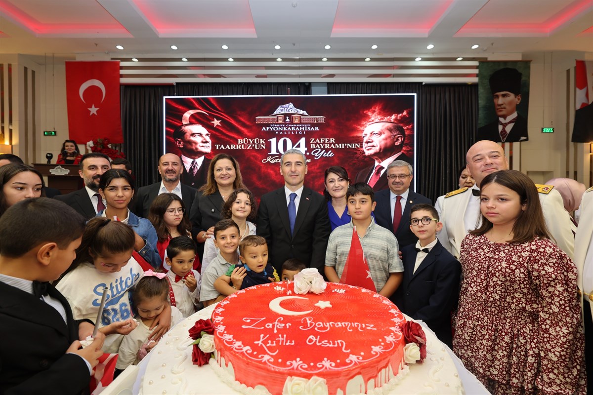 30 Ağustos Zafer Bayramı Kabul Töreni Coşkuyla gerçekleştirildi