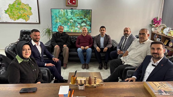 ÖZGÜR KAVAK’TAN KÜTAHYA ÇIKARMASI: PEŞ PEŞE ZİYARETLER!
